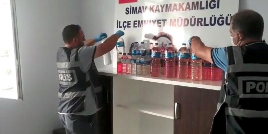 Co-19 adıyla ilaç hazırlayıp satarken yakalandı