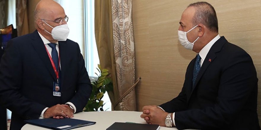 Bakan Çavuşoğlu Yunan mevkidaşı Dendias ile bir araya geldi