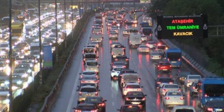 İstanbul'da trafik yoğunluğu yüzde 81'e ulaştı