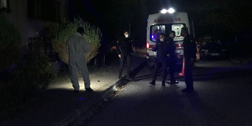 Kız arkadaşını kalbinden vurarak öldüren şahıs intihar etti