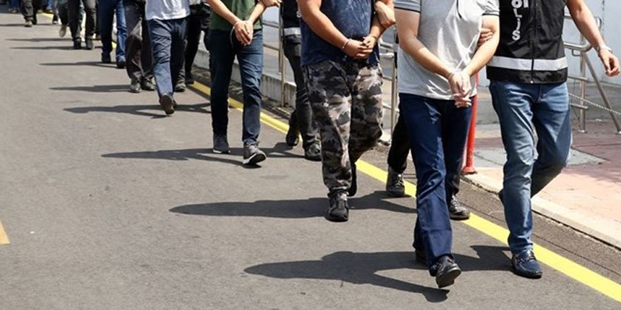 14 ilde FETÖ operasyonu: 21'i muvazzaf 34 astsubay için gözaltı kararı