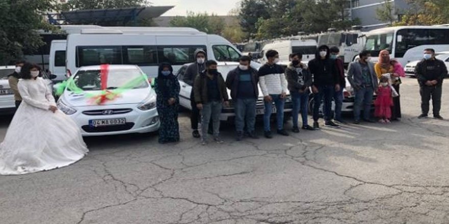 Göçmen kaçakçılığına düğün konvoyu kamuflajı
