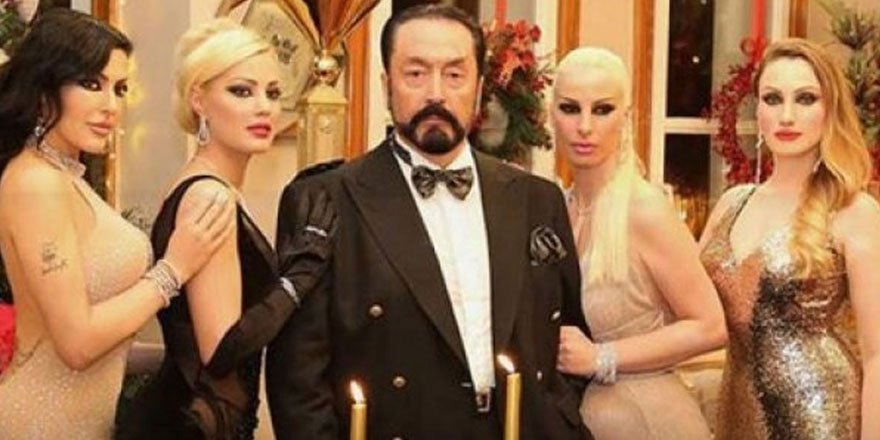 Adnan Oktar'ın evlerinden milyon dolarlık fosiller çıktı