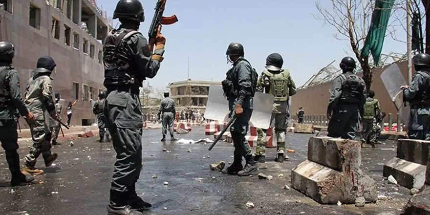 Taliban ile güvenlik güçleri arasında çatışma! 25 güvenlik görevlisi öldü