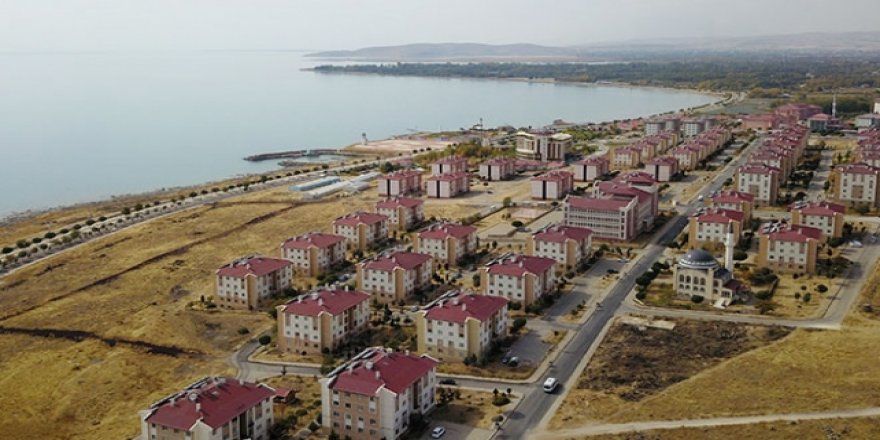 Van'da depremzedelere 26 bin konut teslim edildi