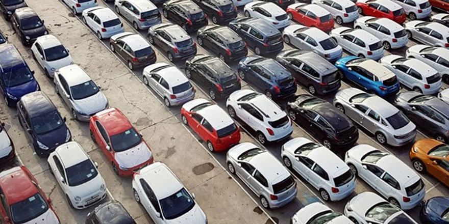 Lüks araçların dikiz aynalarını çalan 3 kişi yakalandı