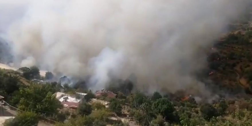 Anamur'da orman yangını: 50 hane boşaltıldı