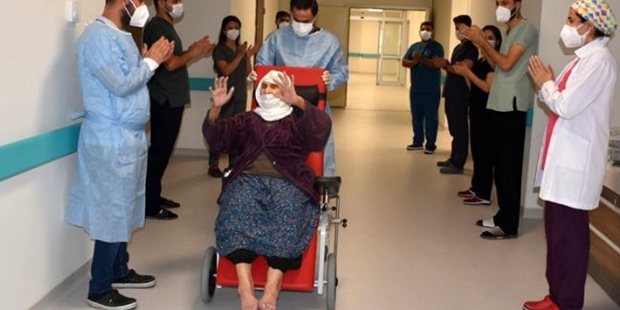Uludereli Menica Encü koronavirüs hastalarına umut oldu! 120 yaşında hastalığı yendi