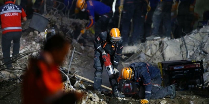 İzmir'deki depremde can kaybı 114'e yükseldi
