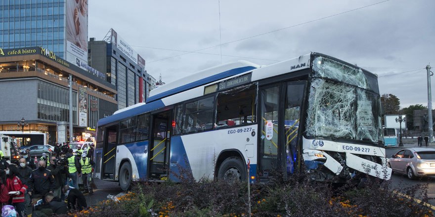 Ankara'da iki otobüs çarpıştı: 17 yaralı