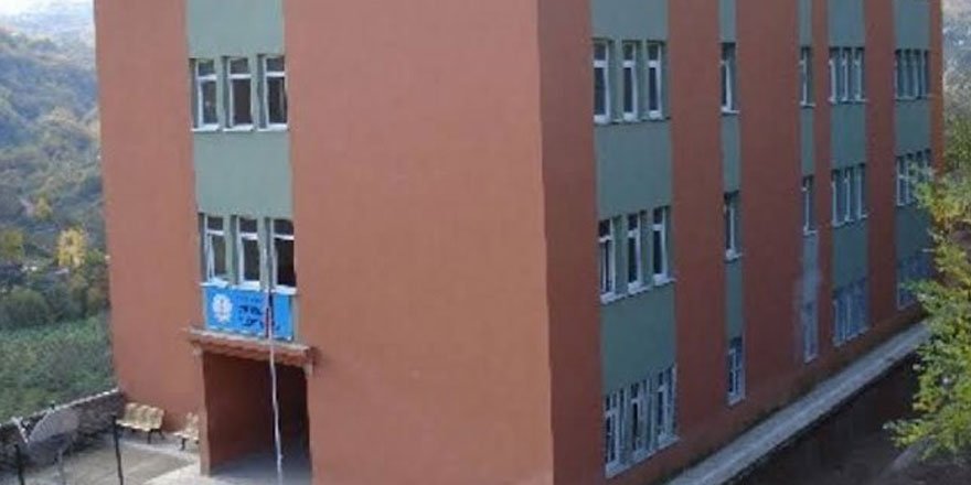 Öğretmende corona virüs çıktı, okulda eğitime 4 gün ara verildi