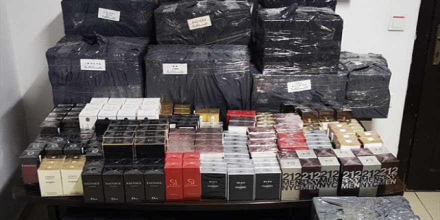 2 bin 736 adet kaçak parfüm ele geçirildi