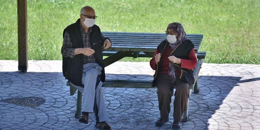 İstanbul'da 65 yaş ve üstüne sokağa çıkma kısıtlaması