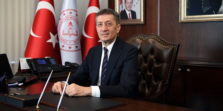 Milli Eğitim Bakanı Ziya Selçuk İstifa mı Edecek ?