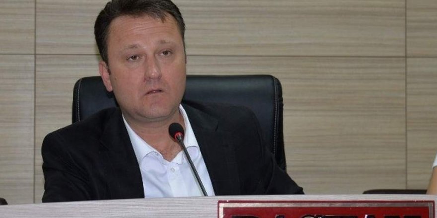 Menemen Belediye Başkanı Serdar Aksoy partisinden istifa etti