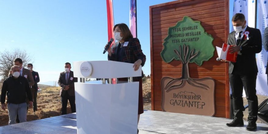 Gaziantep Büyükşehir Belediyesi 30 bin öğretmen adına 30 bin fidan dikti