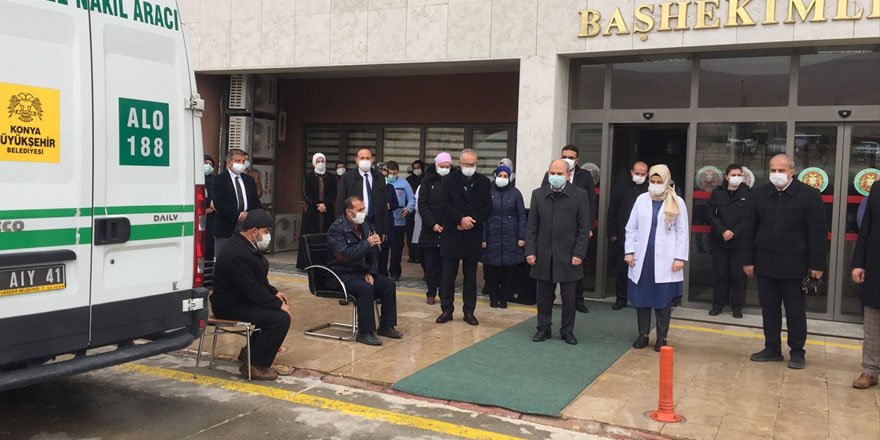 Kovid-19'dan hayatını kaybeden hemşire Ünal son yolculuğuna uğurlandı