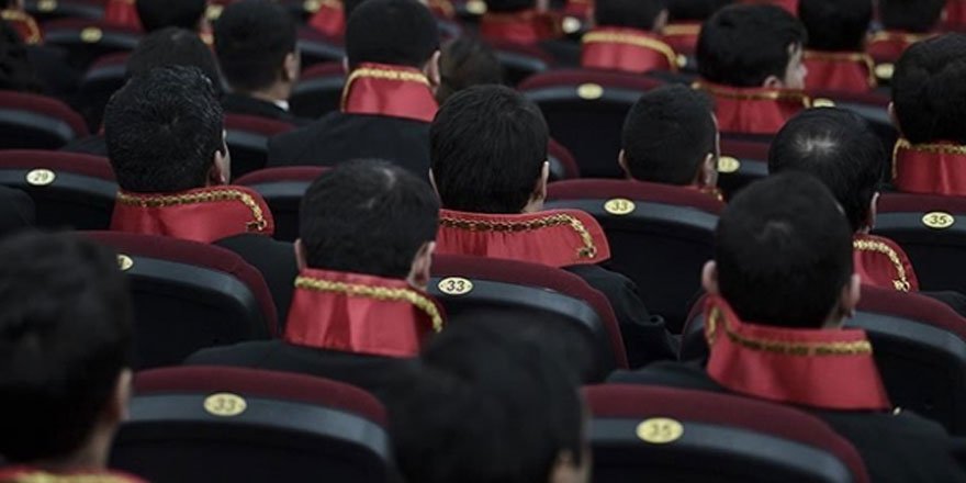 13 hakim ve savcı görevinden ihraç edildi