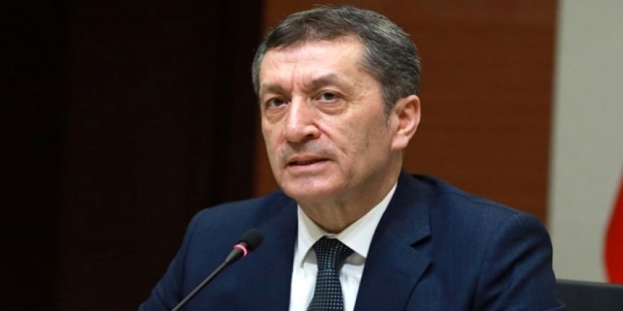 Bakan Selçuk: Kafaların içindeki engelleri kaldırmak için buradayız