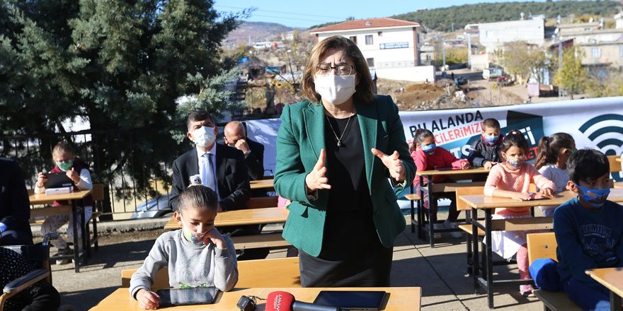 Gaziantep Büyükşehir, salgın sürecinde hiçbir öğrenciyi eğitimsiz bırakmayacak!