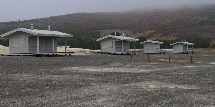 Salda Gölü'nde ahşap üniteler yerleştirildi!