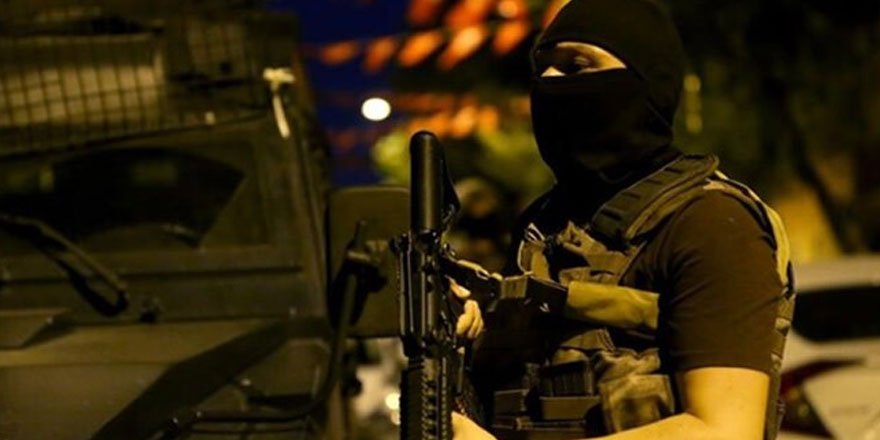 Adana'da DEAŞ'a yönelik operasyonda 3 şüpheli yakalandı!