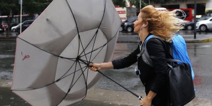 Meteoroloji Marmara Bölgesi'ni fırtınaya karşı uyardı!