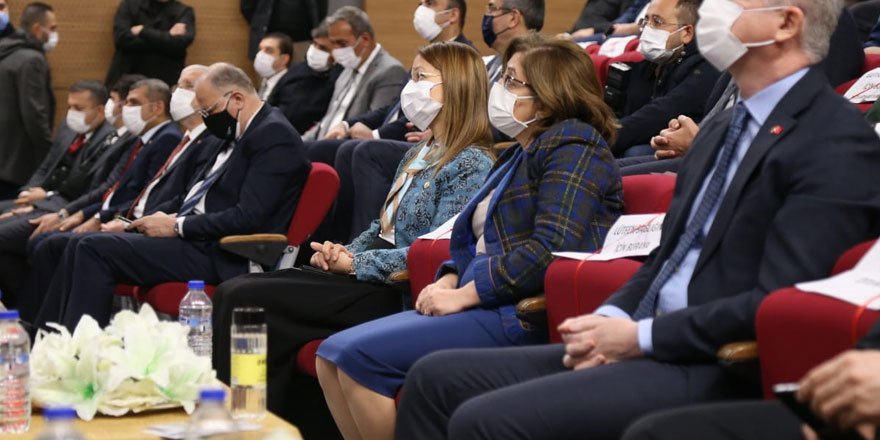 Gaziantep modeliyle 60 bin ücretsiz tablet öğrencilerle dağıtıldı!