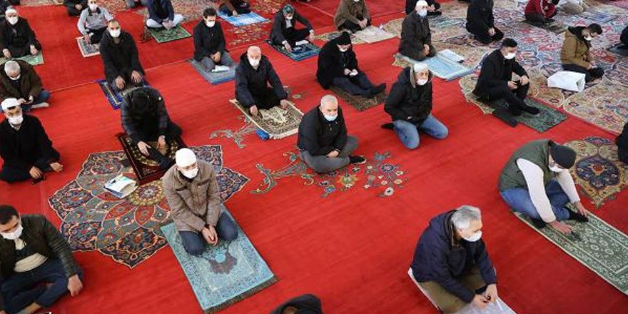 Kısıtlamada cuma namazına gidilebilecek