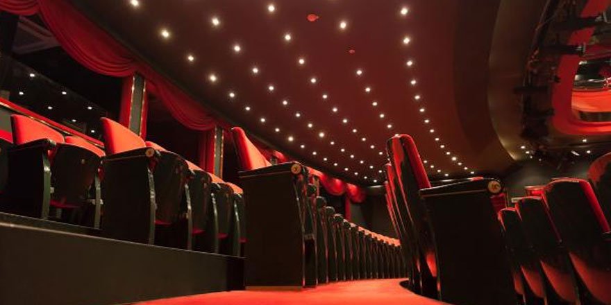 Sinema salonlarının açılma tarihi ertelendi