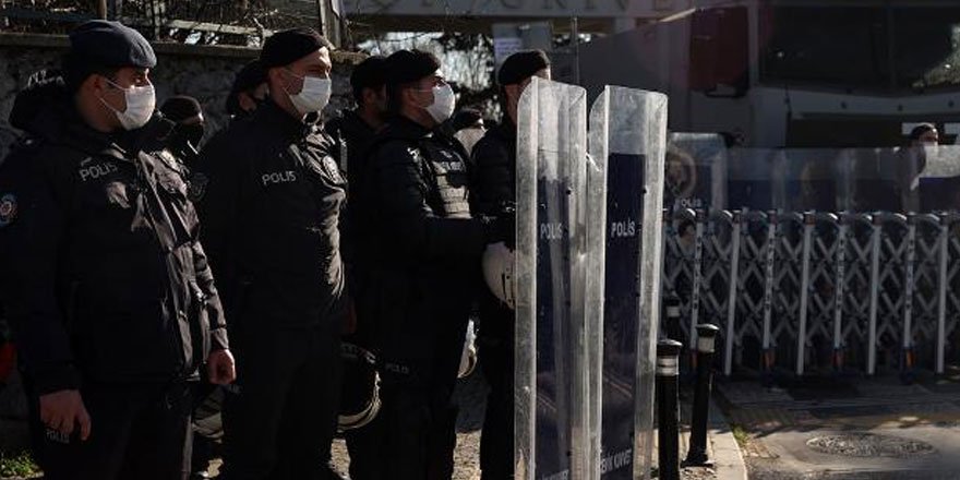 Boğaziçi Üniversitesi önündeki gösterilerle ilgili 14 kişi daha yakalandı