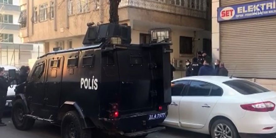 Diyarbakır'da bir evde 3 kişi ölü bulundu