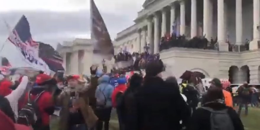 Son dakika ABD Kongre binası protestocu halk tarafından işgal edildi