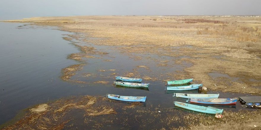 Beyşehir Gölü alarm veriyor: 50 metre çekildi