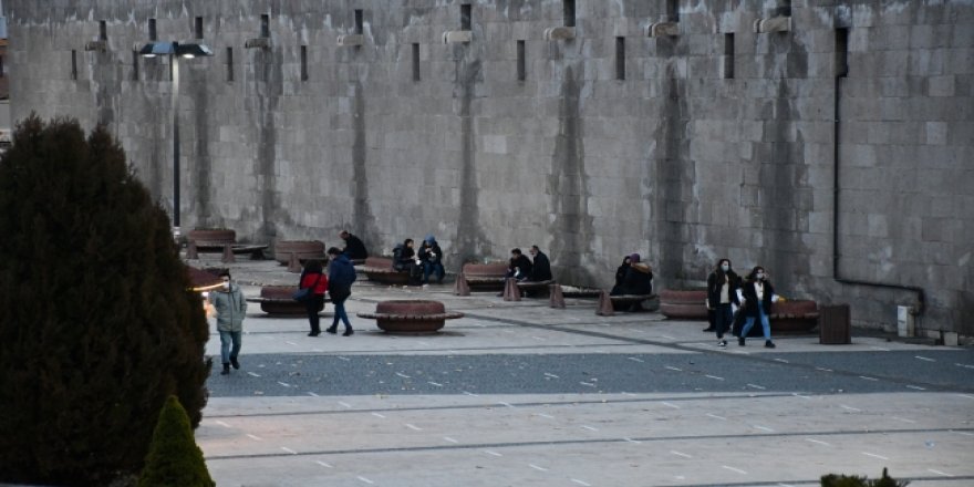 Sivas'ta 91 yıl sonra REKOR kırıldı! Vatandaşlar sokaklara döküldü