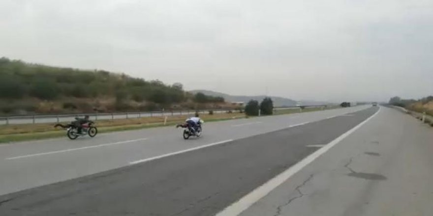 Otoyolda yarış yapan motosiklet sürücülerine 7 bin 426 lira ceza