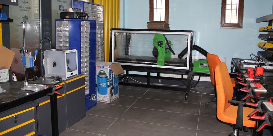 Bilime ve teknolojiye meraklı öğrencilerin ilk adresi Bilim Gaziantep!