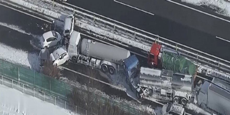 130 araç birbirine girdi! Ölü ve yaralılar var