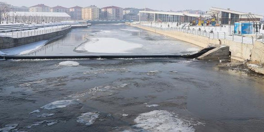 Ağrı’da sıcaklık gece eksi 32’ye düştü