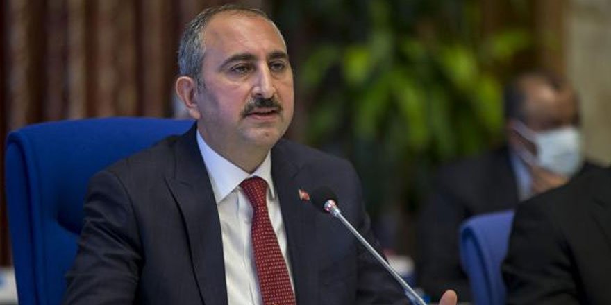 Bakan Gül: AYM'nin kararı bağlayıcıdır