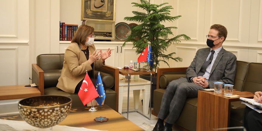 Başkan Şahin, Büyükelçi Landrut'u makamında ağırladı!