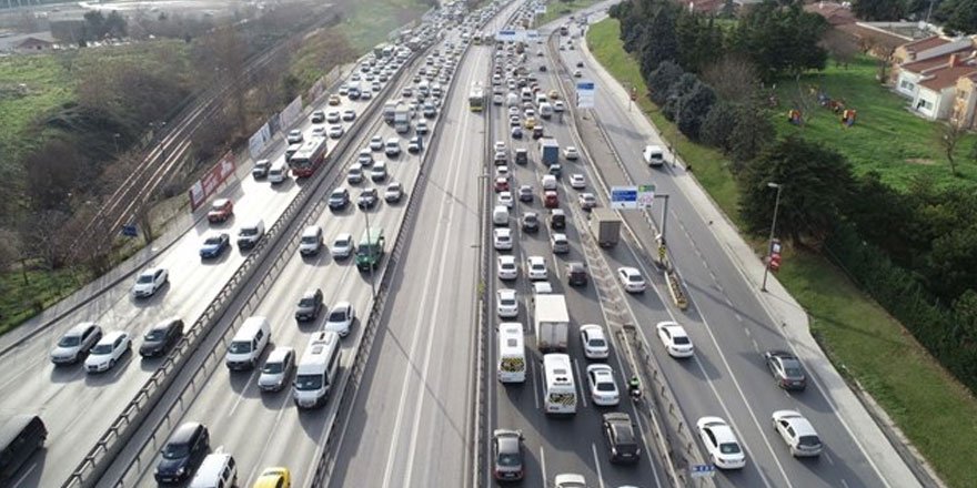 Trafik kabusu geri döndü: Artık sabah-akşam fark etmiyor