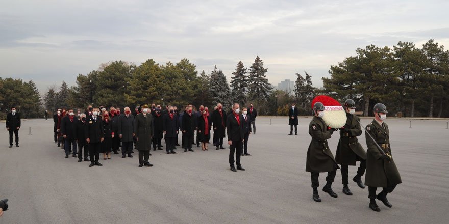 Başkan Şahin'in 100'üncü yıl etkinlikleri kapsamında ilk durağı Anıtkabir oldu!