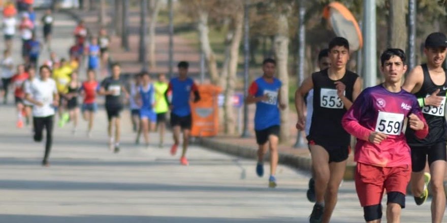 Gazi yol koşusu ve atletizm etkinlikleri gerçekleşti!