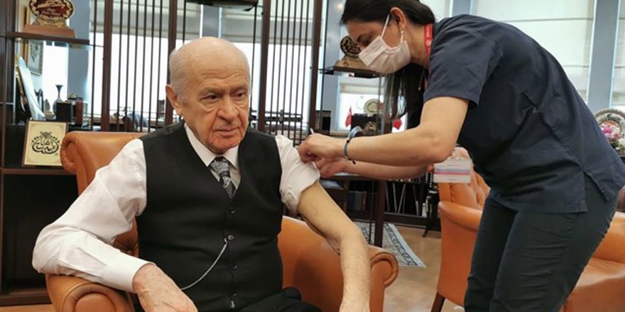Bahçeli korona virüs aşısının ikinci dozunu yaptırdı