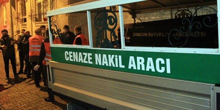Samsun'da bir kişi, iki çocuk annesi eşini boğazından bıçaklayarak öldürdü