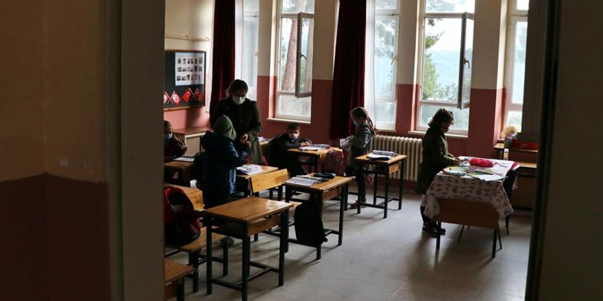Köy okullarında yüz yüze eğitim başladı