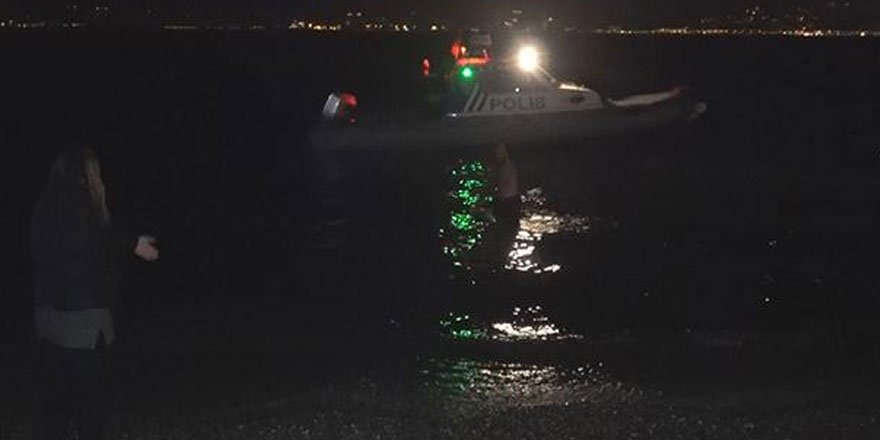 Gözaltına alınmamak için denize atladı