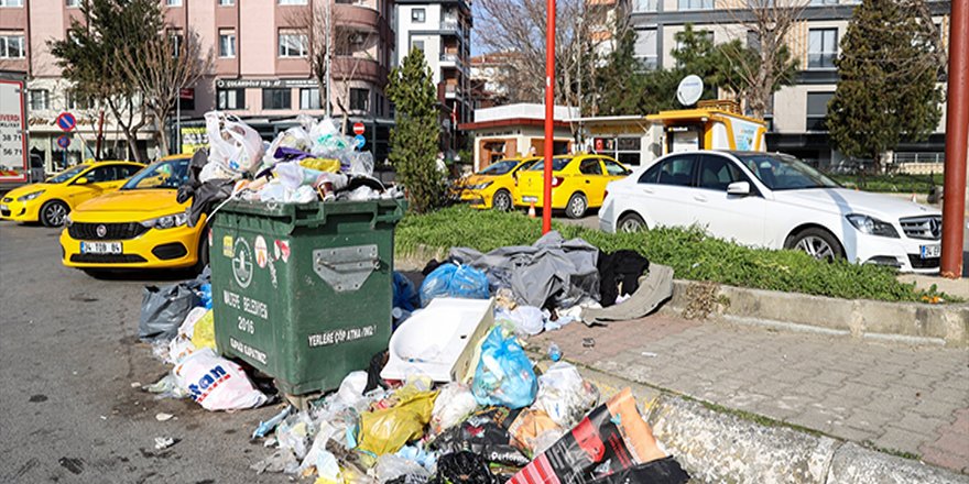 İstanbul'da 90'ları aratmayan manzaralar: Maltepe çöp yığınlarına teslim