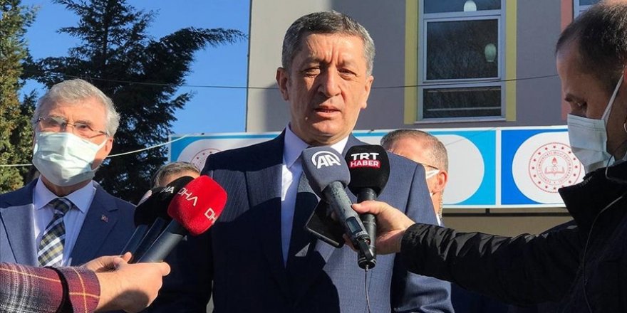 Bakan Selçuk: Şehirlerimizin alacağı mesafeye göre okulların durumunda değişkenlik olacak